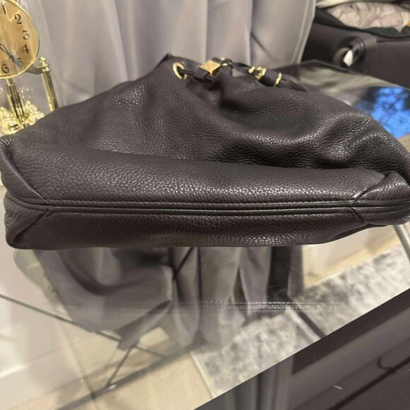 Handbags and Shoulder Bags (Michael Kors, Coach & Guess) - Picture 3 of 9